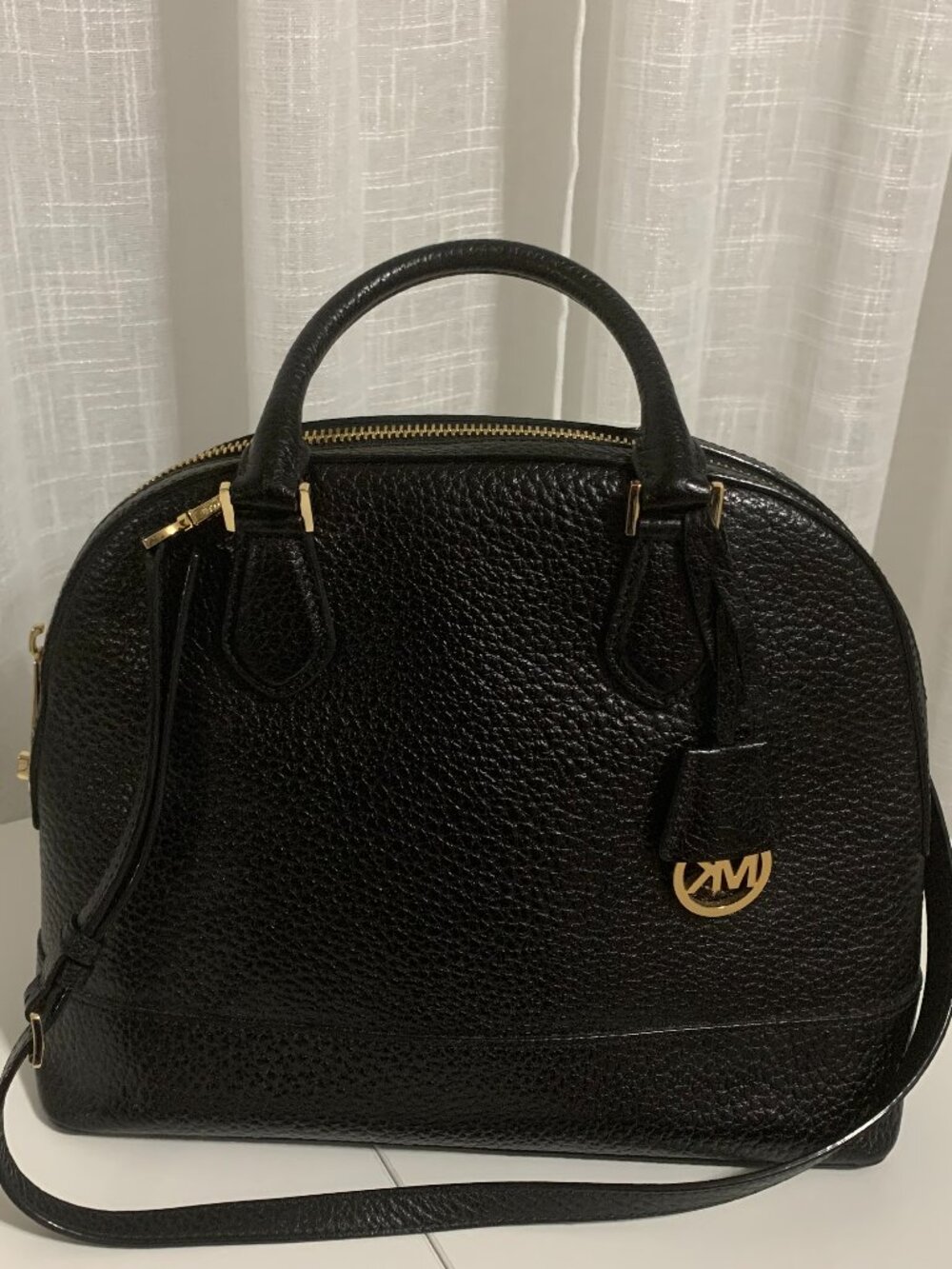 MICHAEL KORS SMYTHE LARGE DOME SATCHEL PURSE BAG 30T5GSOS3E BLACK /GOLD - $90